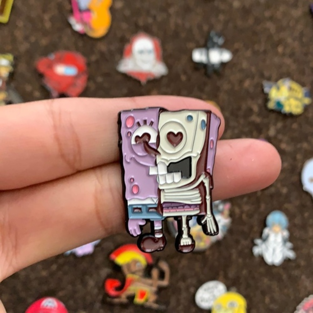SPONGE BOB ENAMEL PIN